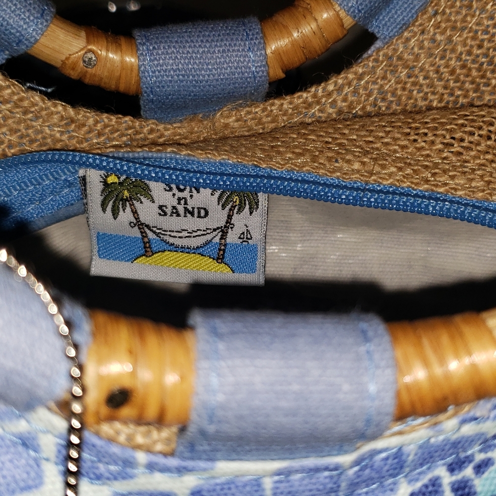 Sun 'n' Sand Pocketbook - Picture 8 of 8